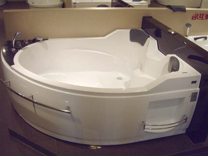 Акриловая ванна Gemy G9086 K R 